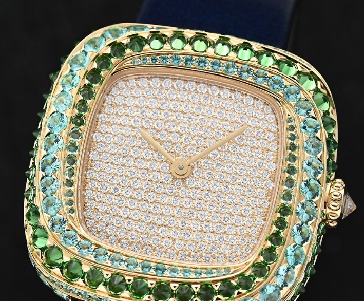 驚艷夜色品鑒卡地亞Coussin de Cartier系列腕表